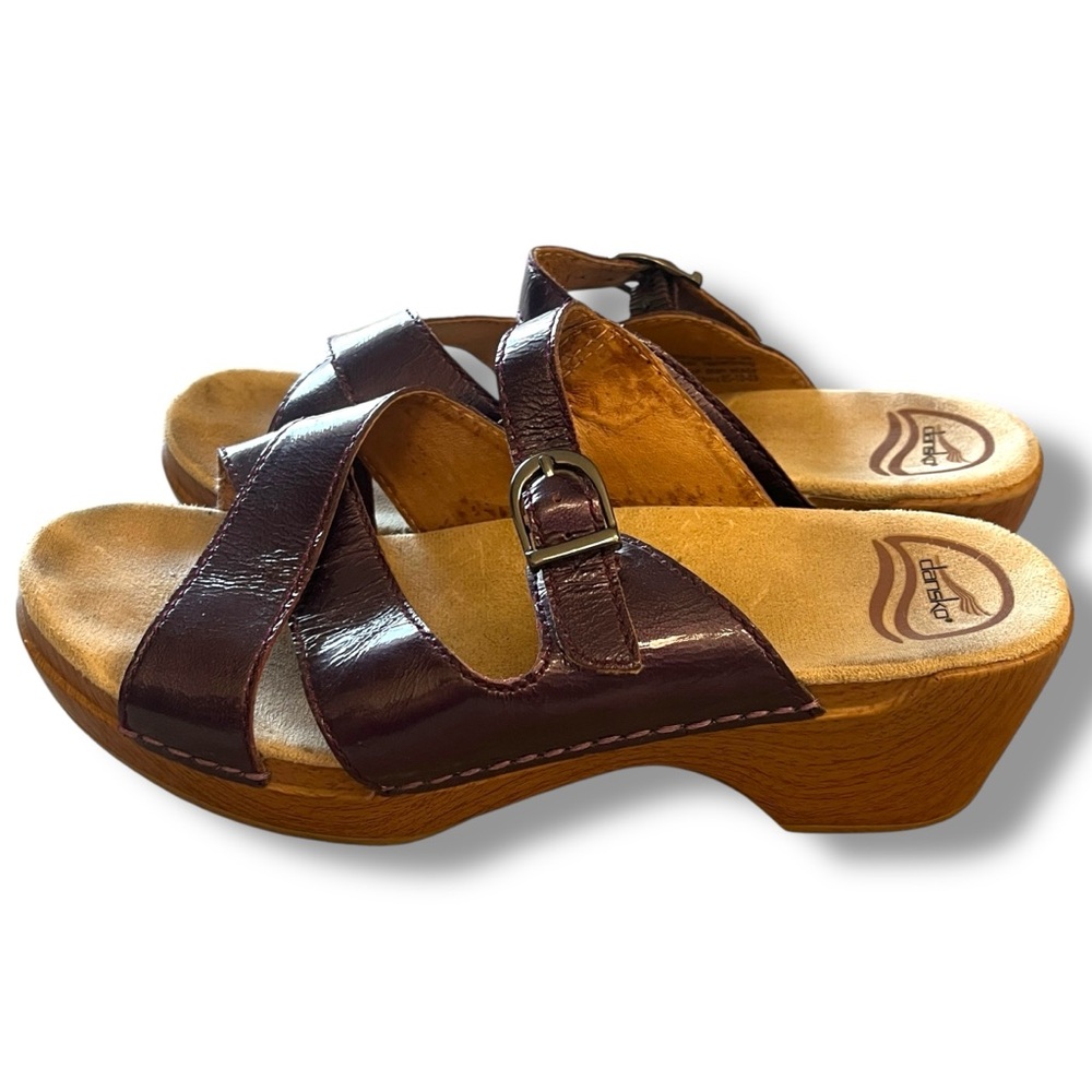 Dansko Sela Vintage Wedge Slip On Sandals Clogs Maroon Patent Leather size 39 - Picture 5 of 11